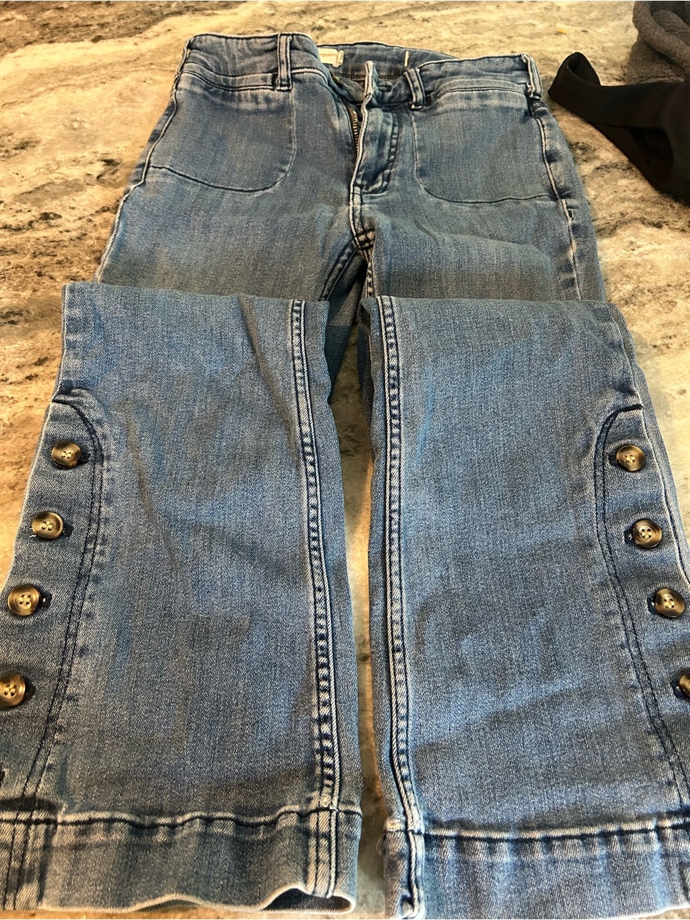 Pilcro anthropology Women’s Light Blue Button-Hem Jeans